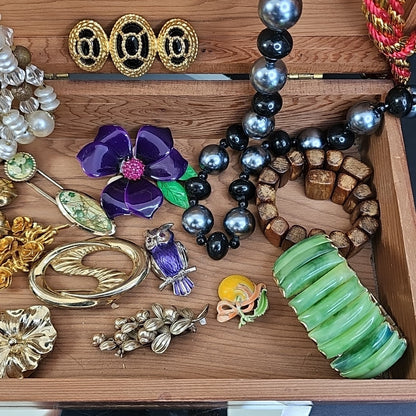 Brooches, Necklaces, Bracelets Jewelry Includes Wood Box Collection Brooch Chain