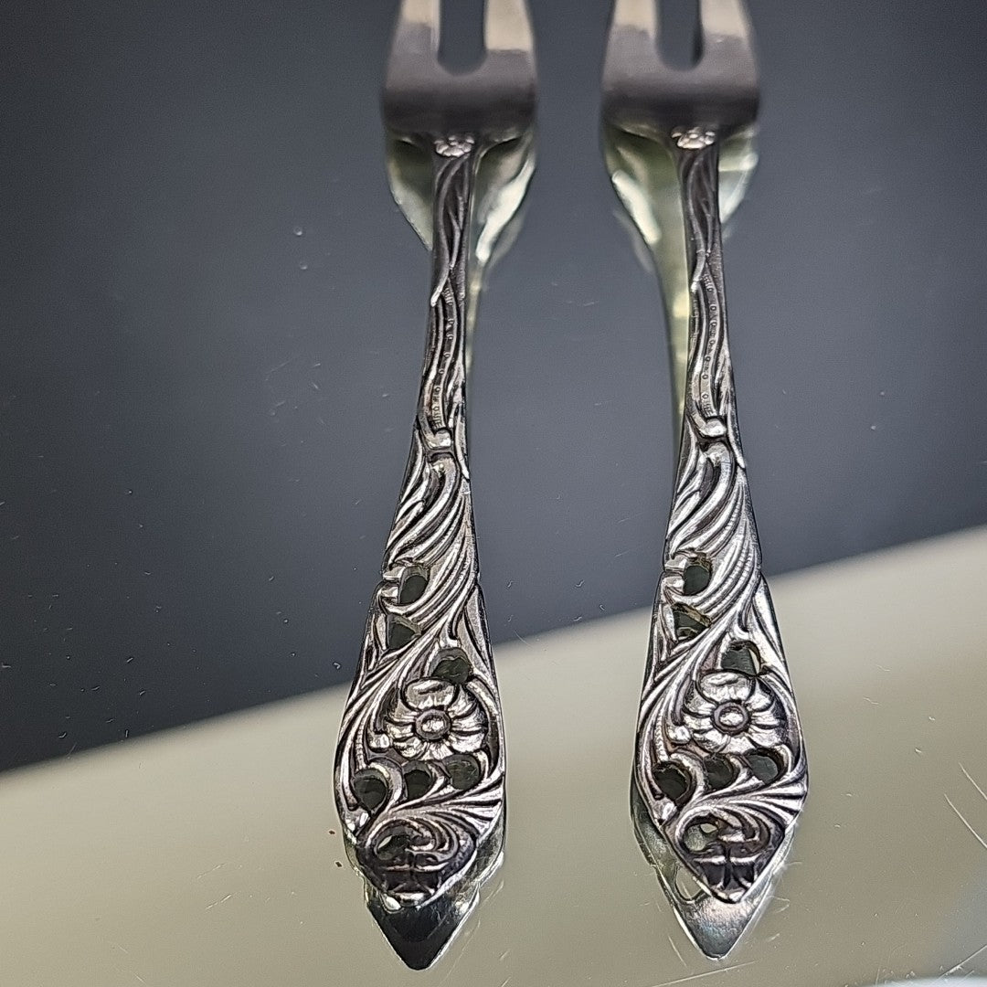Arti 90 2 Prong Decorative Forks Pair Collectible 5.25 Inch Netherlands