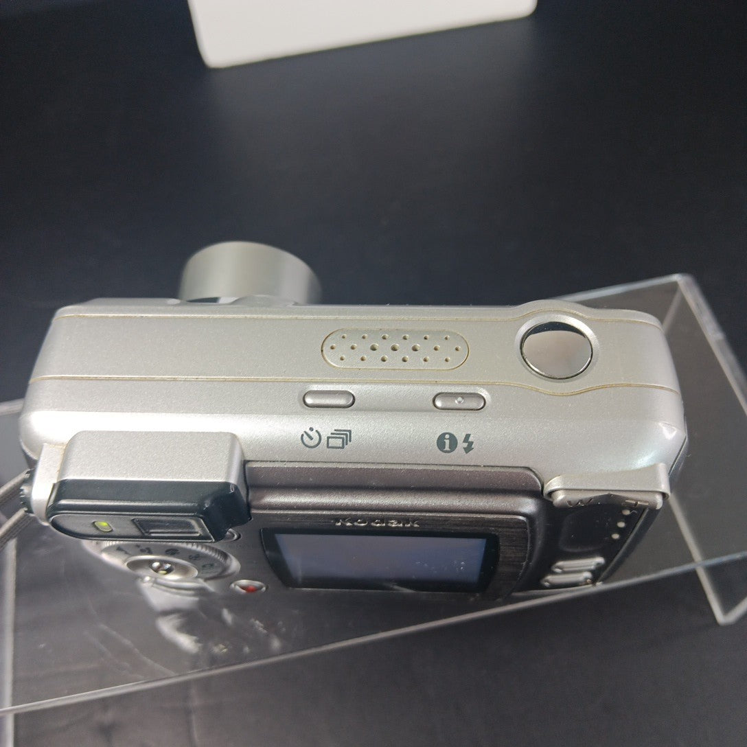 Kodak EasyShare DX6440 4.0MP Digital Camera Silver Working For Parts READ