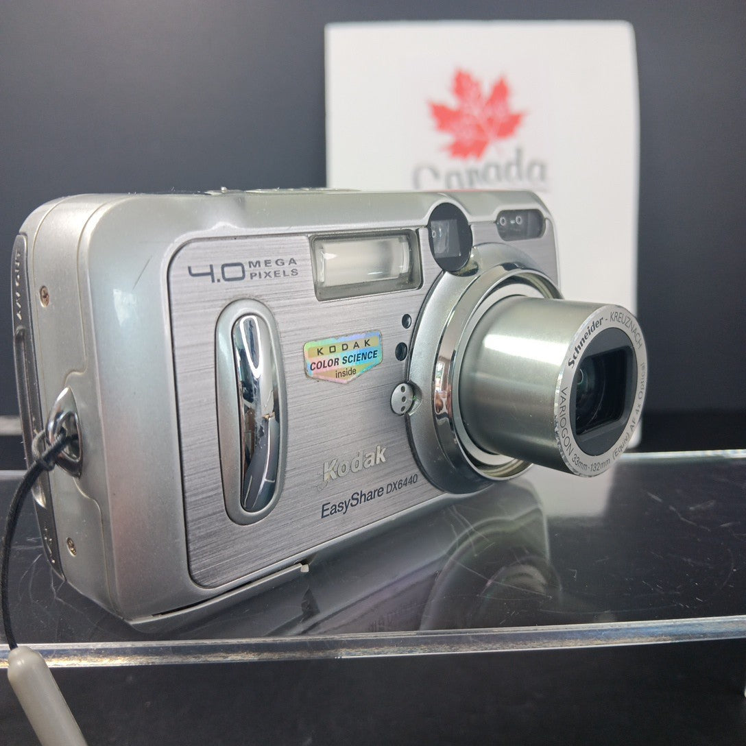 Kodak EasyShare DX6440 4.0MP Digital Camera Silver Working For Parts READ