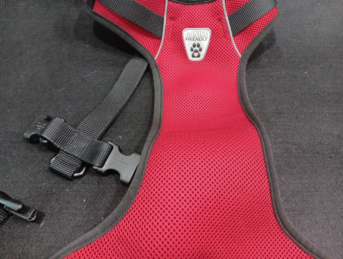 LARGE Canine Equipment No-Pull DOG HARNESS Med. ~ Made in Canada ~ Black/Red
