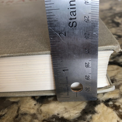 Drawing By Daniel M. Mendelowitz Hard Cover Book 1967 Printed In USA