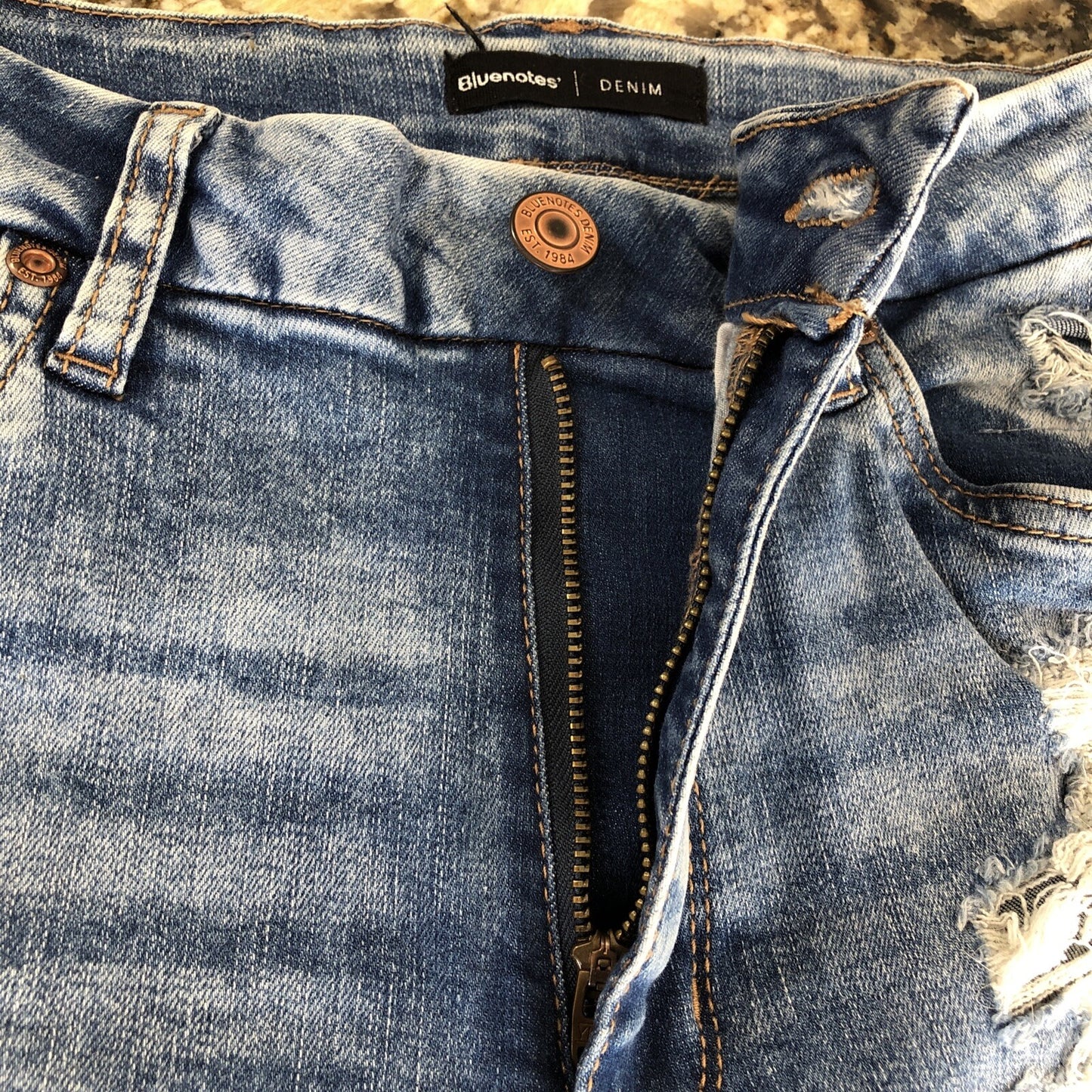 Size 26 X 27.5 Bluenotes Women’s Denim Super High Rise Jegging Rips Grunge X