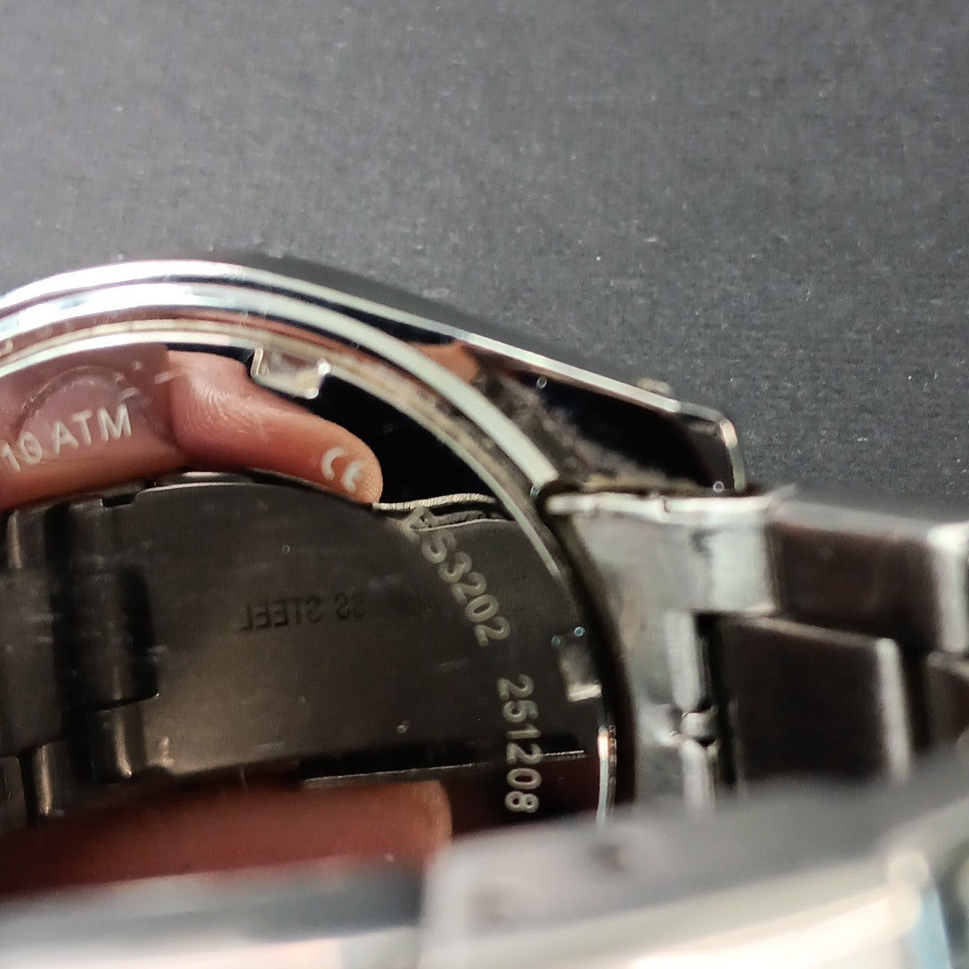 Fossil Riley ES3202 Women 37mm Stainless Steel Analog Dial Quartz Watch Chips