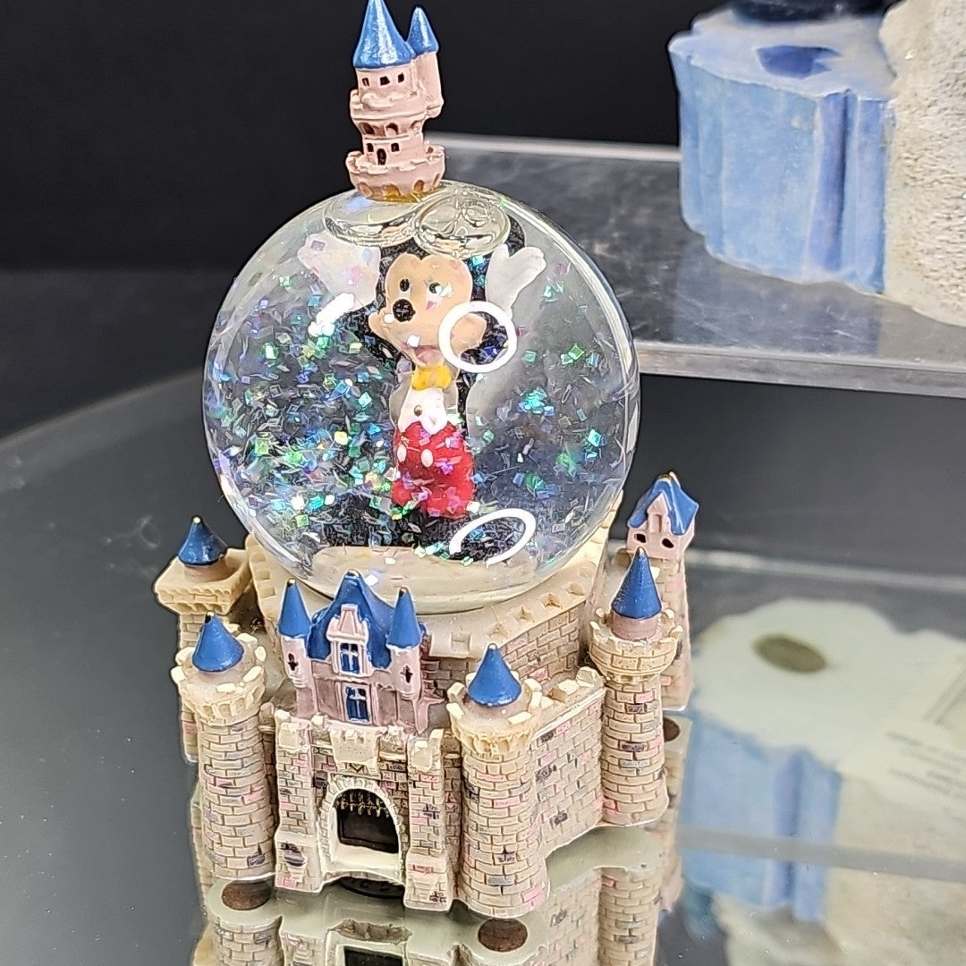 Disney Parks And Two Christmas Snowglobes Fishing Snowman / Toy Factory 3pcs CN