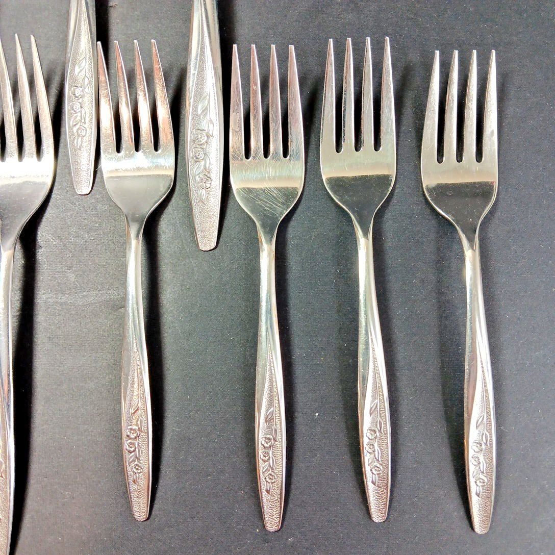 14x Rogers & Bro Radiant Rose RG36 Cutlery Knive Spoon Fork Stainless Canada