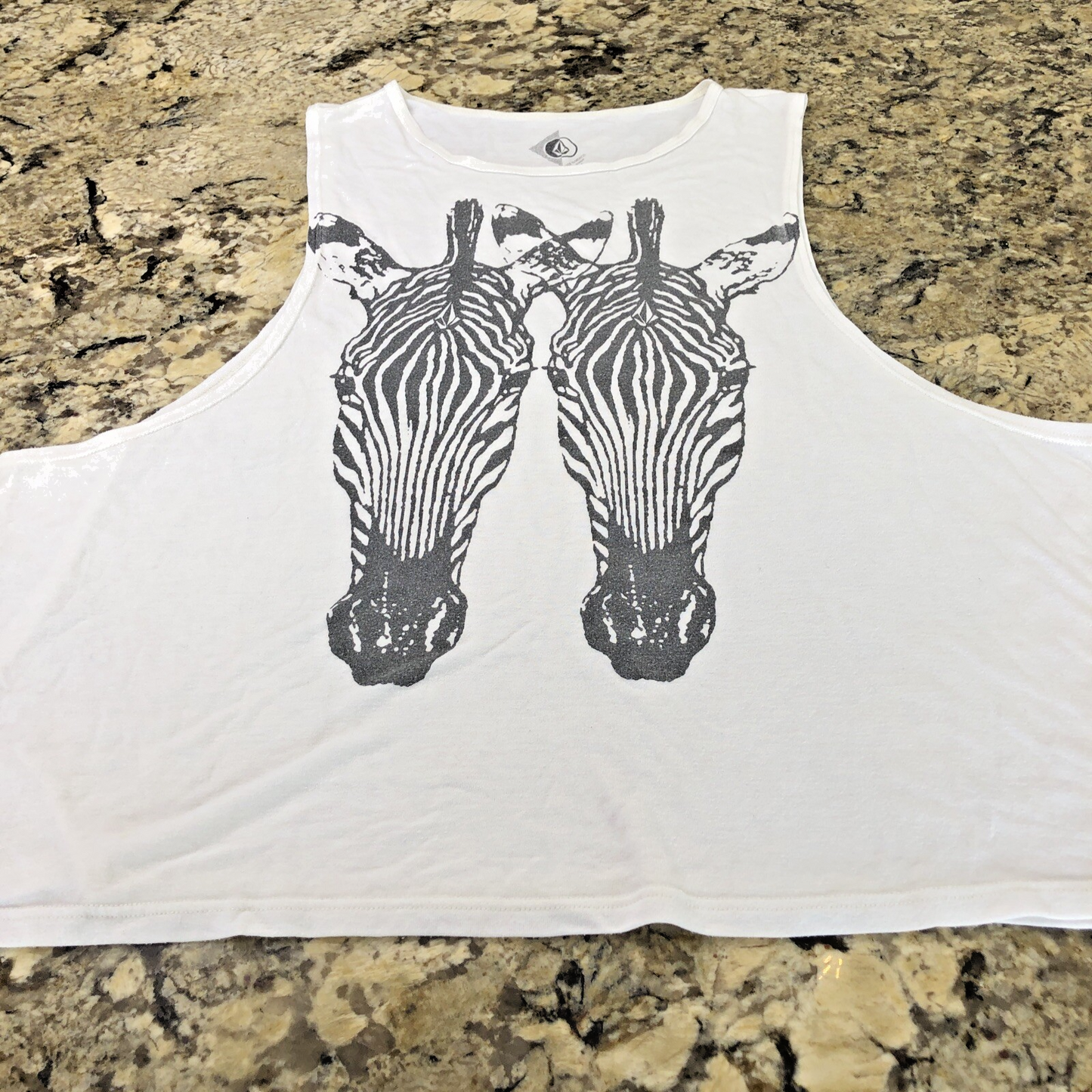 Size Large Volcom Womens Tank Top Sleeveless Shirt Zebra Graphic Print Light MX