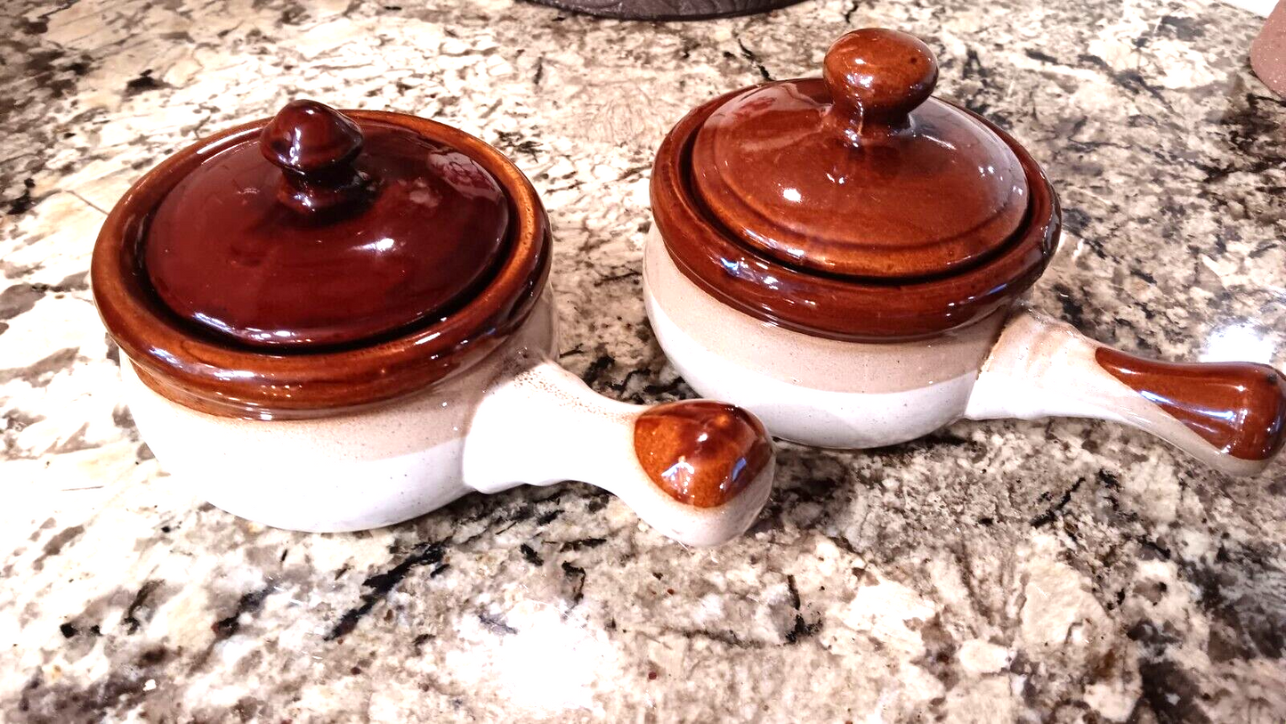 Set of 2 Vintage French Onion Soup Handled Bowls with Lids Brown Tan Good Cond X