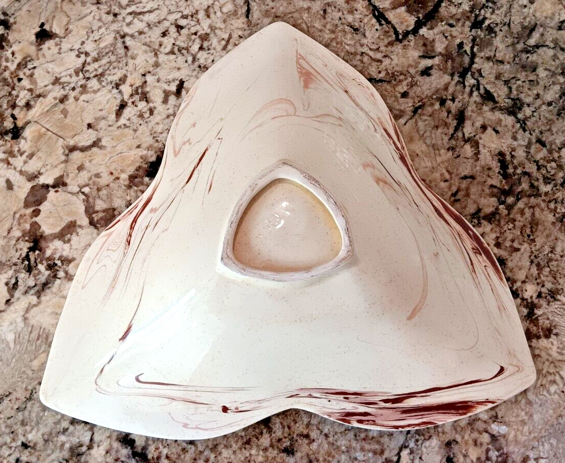 1982 Vintage Handmade Fruit Plate Bowl In Unique Design Excellent Condition  X