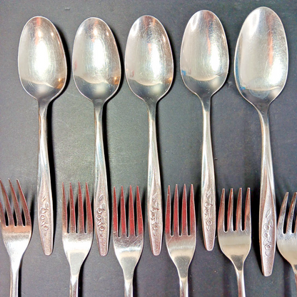 14x Rogers & Bro Radiant Rose RG36 Cutlery Knive Spoon Fork Stainless Canada