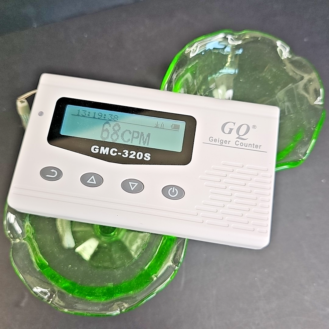 Uranium Depression Glass Green Glowing Sherbet Cup 2pcs Geiger Test Wow Bubbles!