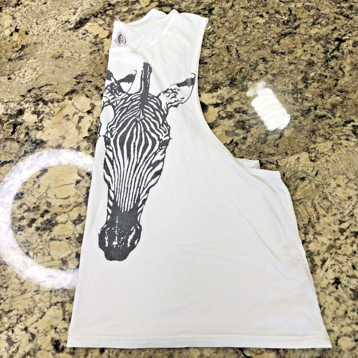 Size Large Volcom Womens Tank Top Sleeveless Shirt Zebra Graphic Print Light MX