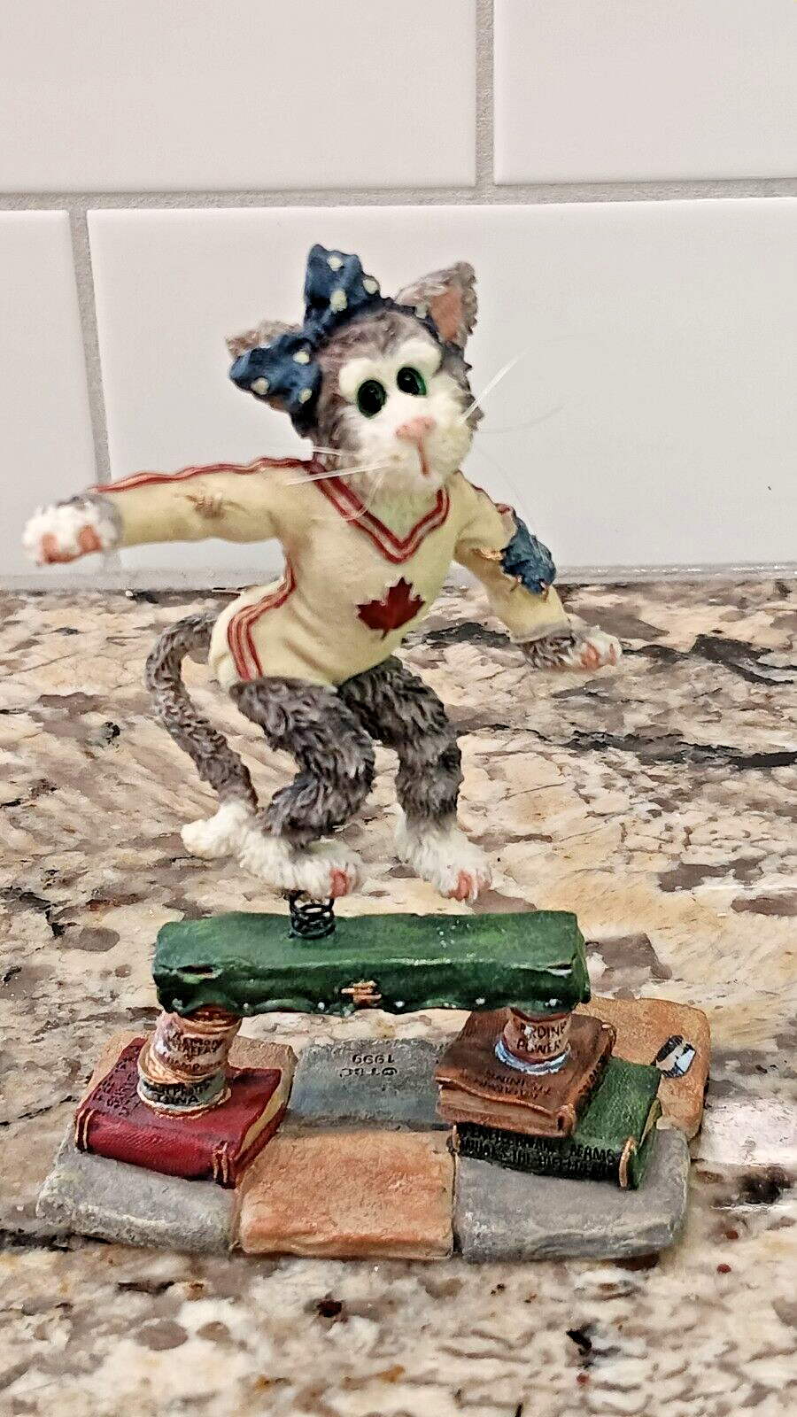 1999 Boyds Bears Friends Nadia Surefoot Practice Makes Purrfect #371055PO CN