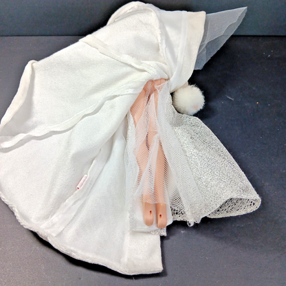 Rare 2003 Winter Fantasy Barbie MATTEL White Velvet Fur Coat Silver HOLIDAY X