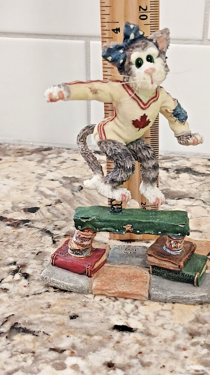 1999 Boyds Bears Friends Nadia Surefoot Practice Makes Purrfect #371055PO CN