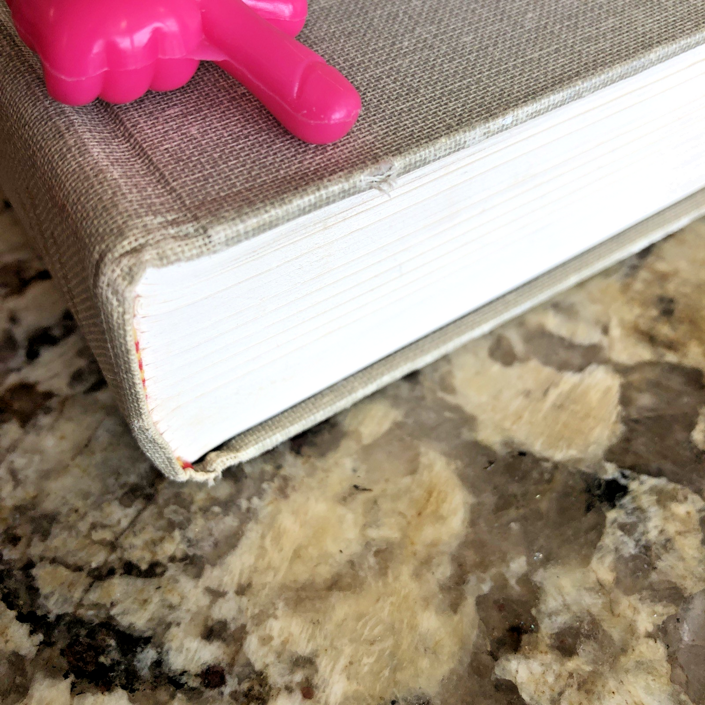 Drawing By Daniel M. Mendelowitz Hard Cover Book 1967 Printed In USA