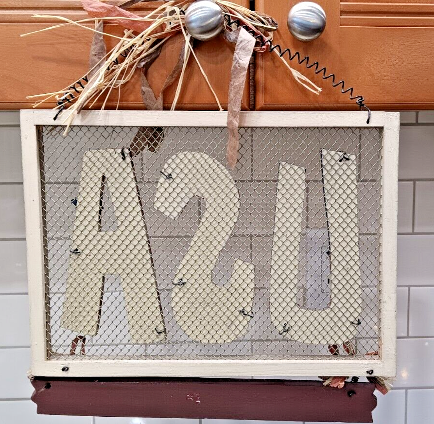 USA Folk Art Sign My Country Home Wooden Decor With Metal Spiral Hanger CN