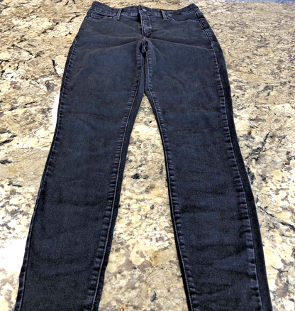 Size 27 Signature Levi Strauss Women’s Jeans Shaping High Rise Super Skinny CN