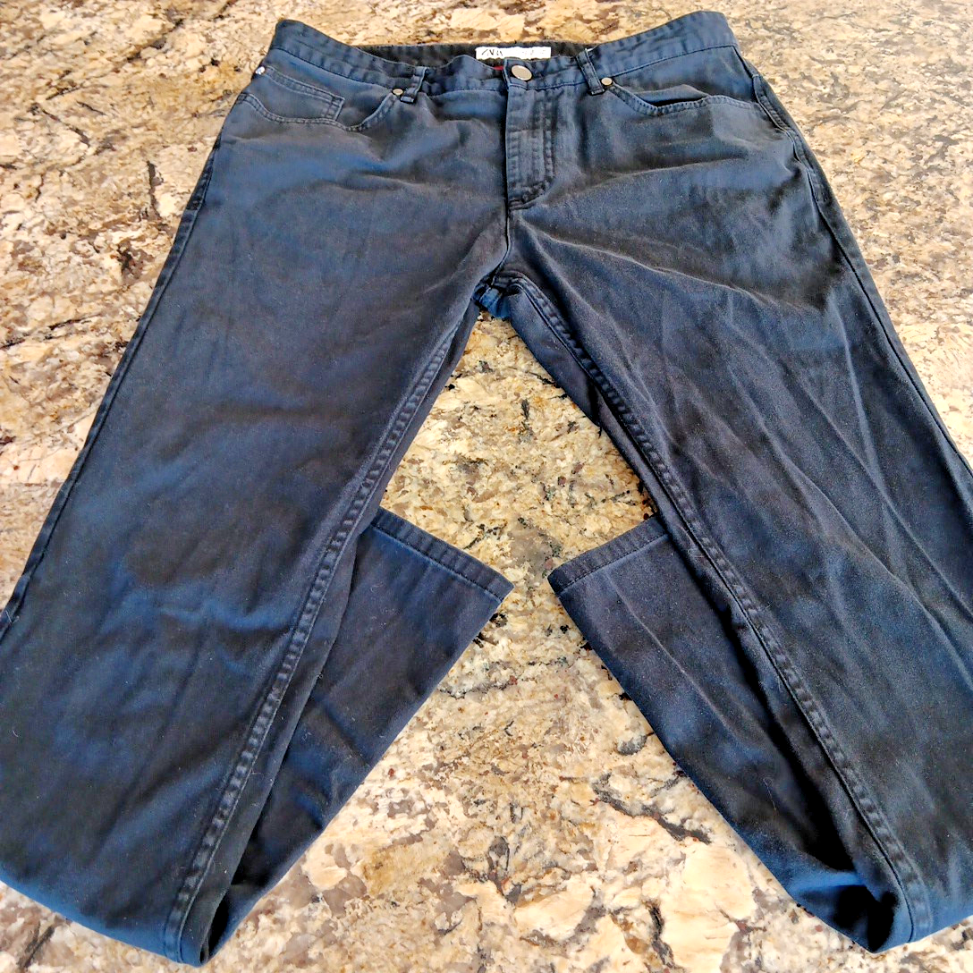 Size 32 X 31  Zara Black Skinny Mid Rise Jeans Women's Made In Turkey