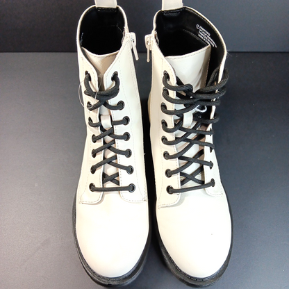 Size 7 Women's Time & TRU Lug Combat Boot, White, Lace + Zip Up Punk Goth CN