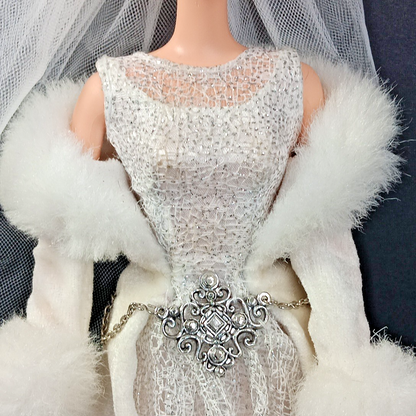 Rare 2003 Winter Fantasy Barbie MATTEL White Velvet Fur Coat Silver HOLIDAY X