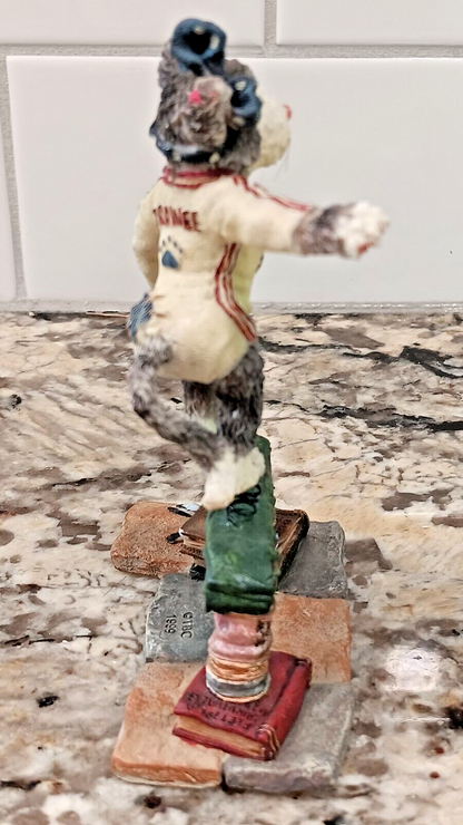 1999 Boyds Bears Friends Nadia Surefoot Practice Makes Purrfect #371055PO CN