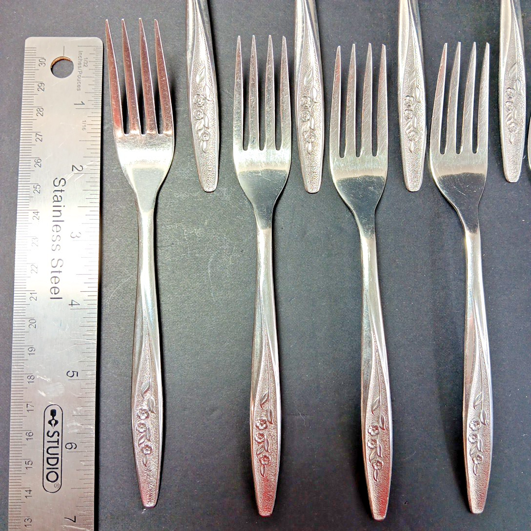 14x Rogers & Bro Radiant Rose RG36 Cutlery Knive Spoon Fork Stainless Canada