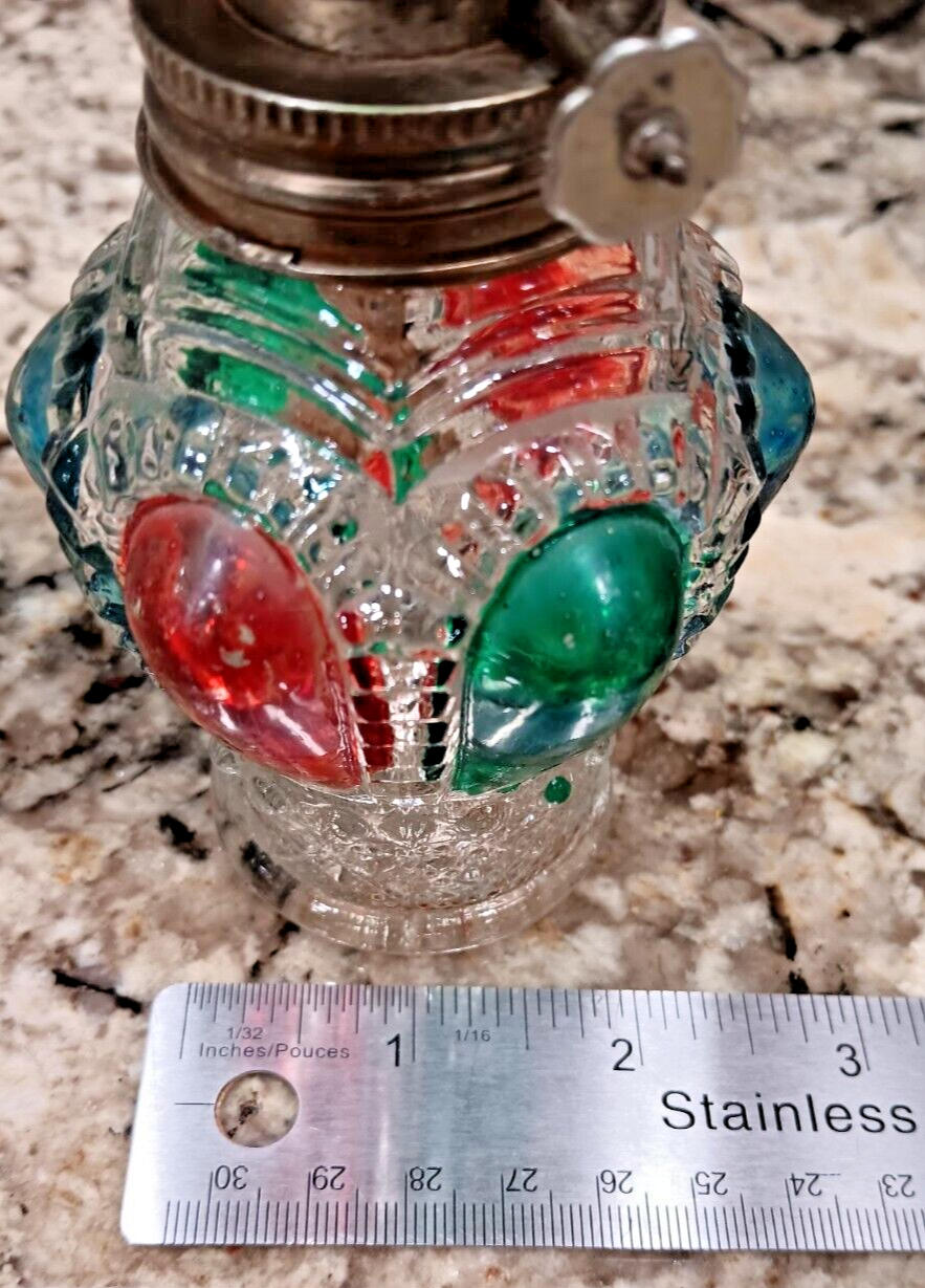 VINTAGE Miniature Green & Red Painted Glass Oil Lamp Lantern Made In Hong Kong