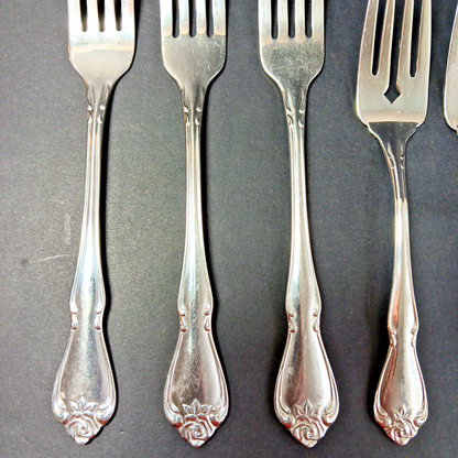 7 Oneida Forks ARBOR ROSE TRUE ROSE Stainless Dinner Salad Lot 9-13 Vietnam
