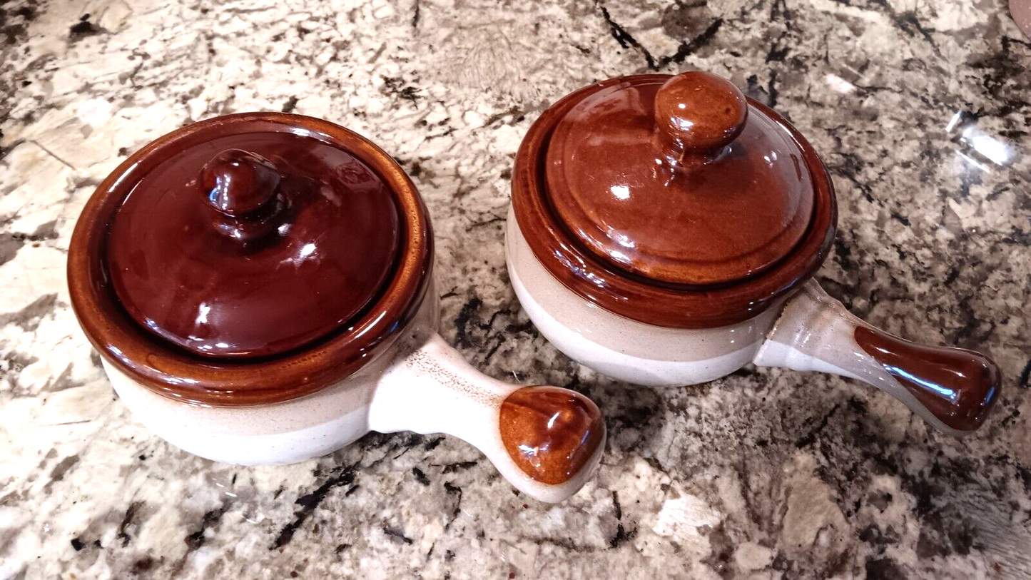 Set of 2 Vintage French Onion Soup Handled Bowls with Lids Brown Tan Good Cond X