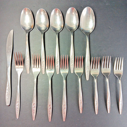 14x Rogers & Bro Radiant Rose RG36 Cutlery Knive Spoon Fork Stainless Canada