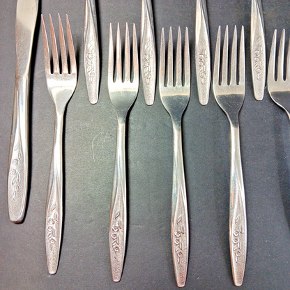 14x Rogers & Bro Radiant Rose RG36 Cutlery Knive Spoon Fork Stainless Canada