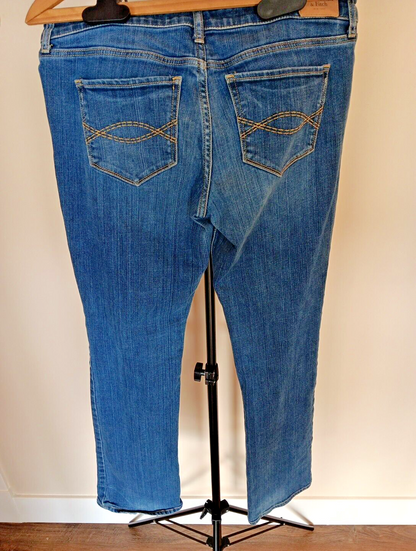 Abercrombie & Fitch Women's Jeans 10R 30W 33L Bootcut Blue Soft CN