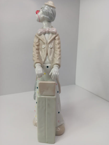 Porcelain Cascades Clown Playing The Piano With Dice 10" Tall 6340C