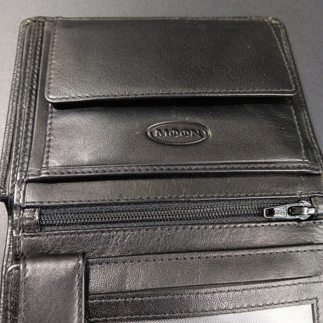 Like New Moon Shop Swiss Design Mens Cowhide Leather Wallet 5in X 4in X
