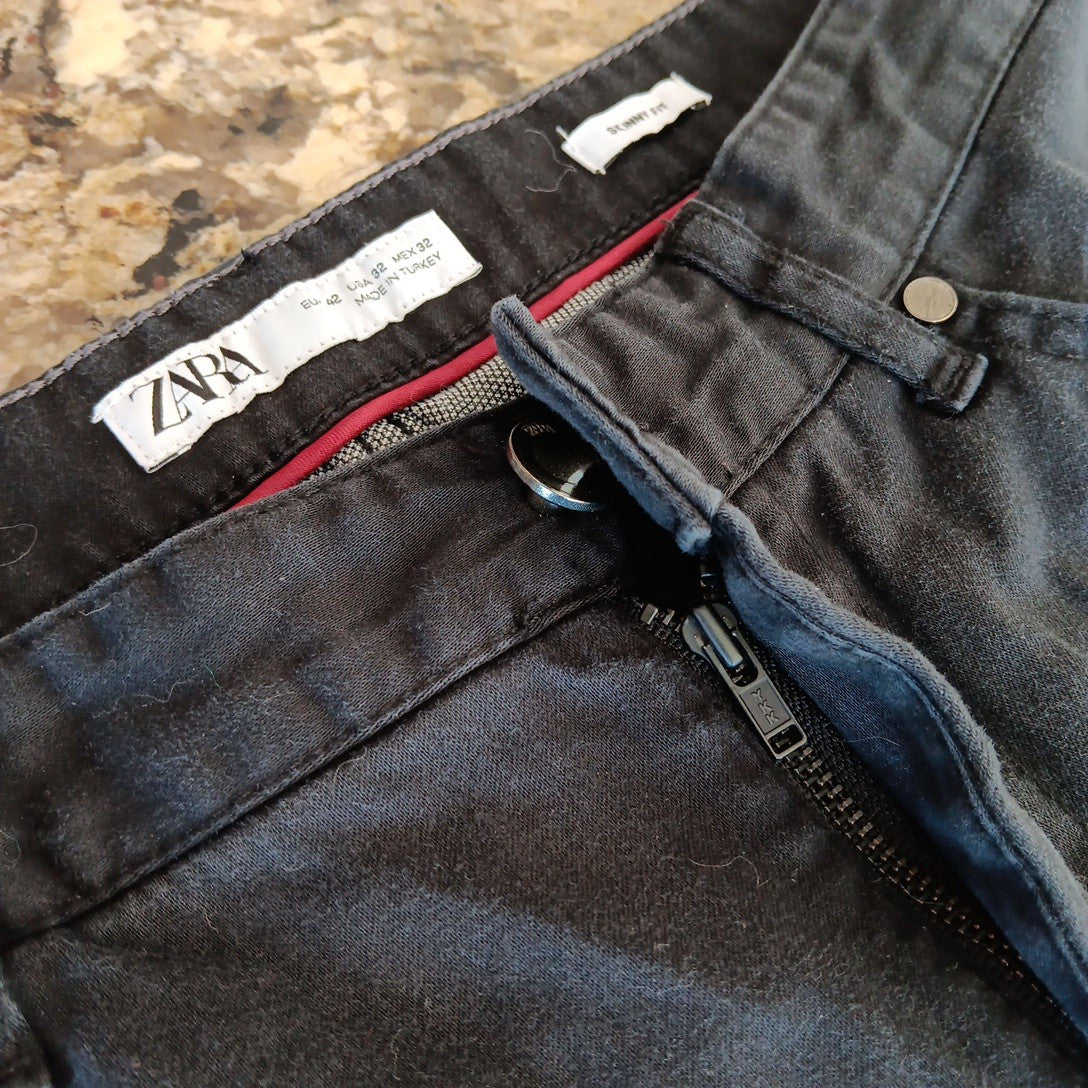 Size 32 X 31  Zara Black Skinny Mid Rise Jeans Women's Made In Turkey