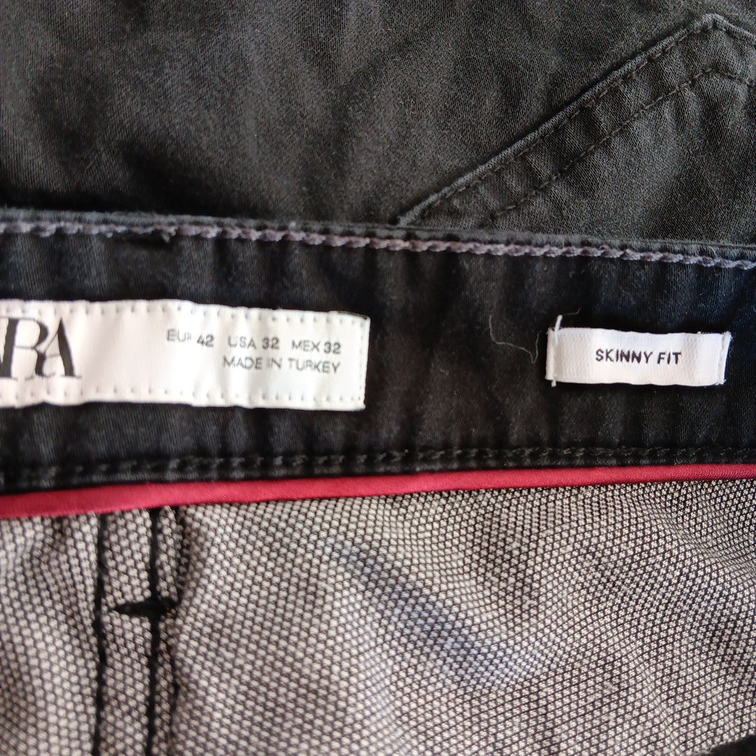 Size 32 X 31  Zara Black Skinny Mid Rise Jeans Women's Made In Turkey