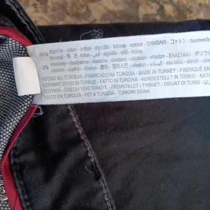 Size 32 X 31  Zara Black Skinny Mid Rise Jeans Women's Made In Turkey